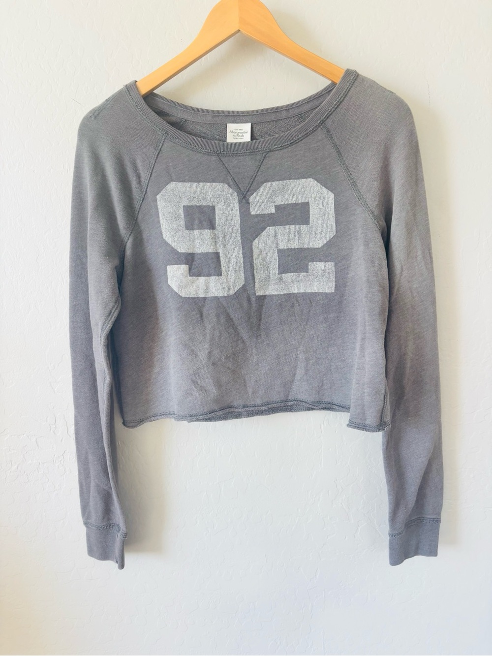 Abercrombie & Fitch Gray Cropped Sweatshirt with White '92 Graphic